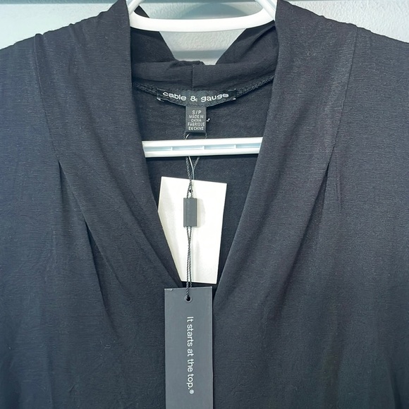 NWT black women’s short sleeved shirt size S by Cable & Gauge - Picture 2 of 7